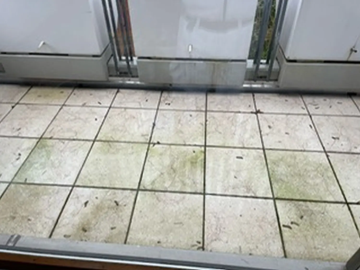 Verdreckte Balkon von Bauservice Yesilöz
